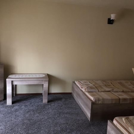 Pensiunea Mirela Pestera Ursilor Chiscau Esterno foto