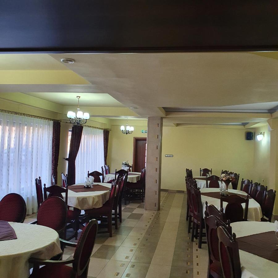 Pensiunea Mirela Pestera Ursilor Chiscau Esterno foto